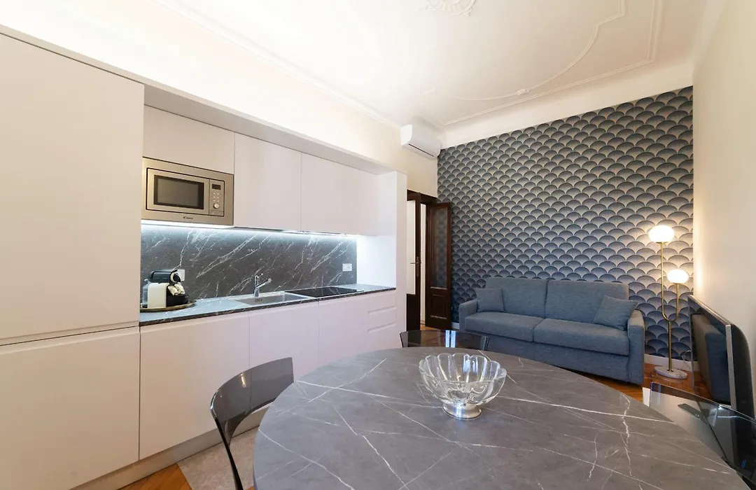 Casa Bella 16 - 8 min to Metro, 15 min to LIN Airport, University area-1